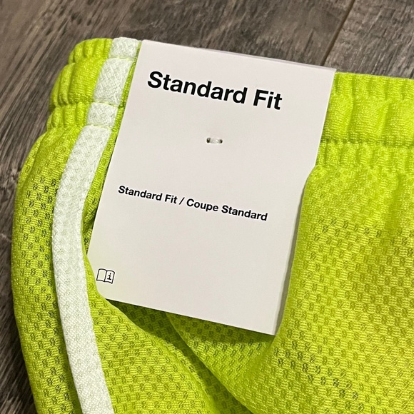 Girls Nike running shorts size small NWT - Picture 5 of 5